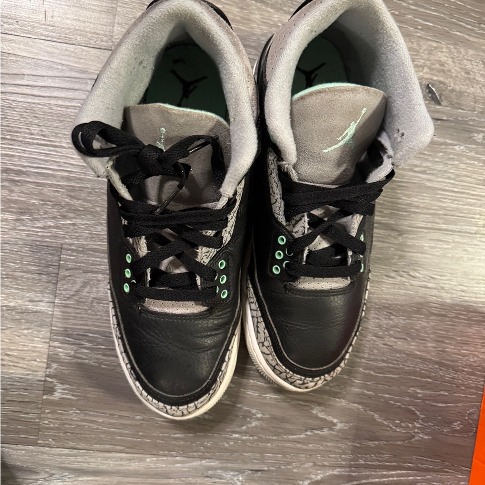 Nike Air Jordan 3 Green Glow Boys Sneakers